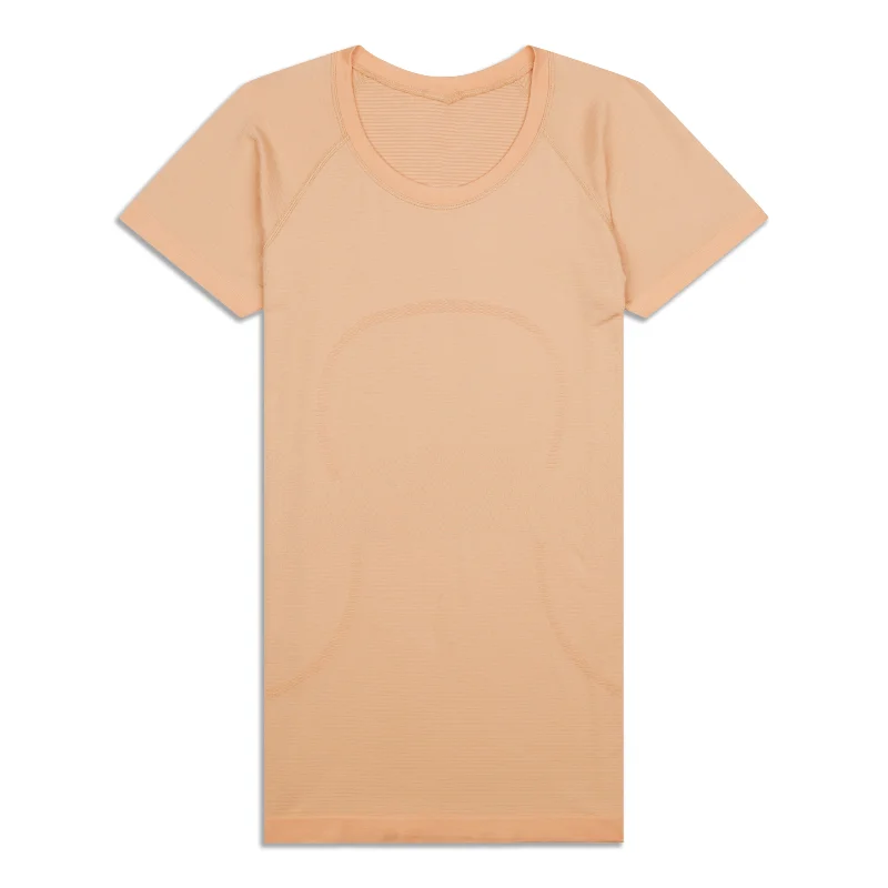 Swiftly Tech Short-Sleeve Shirt 2.0 - Resale Preppy Women's College